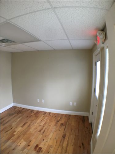 1802 Elm St, Manchester, NH 03104